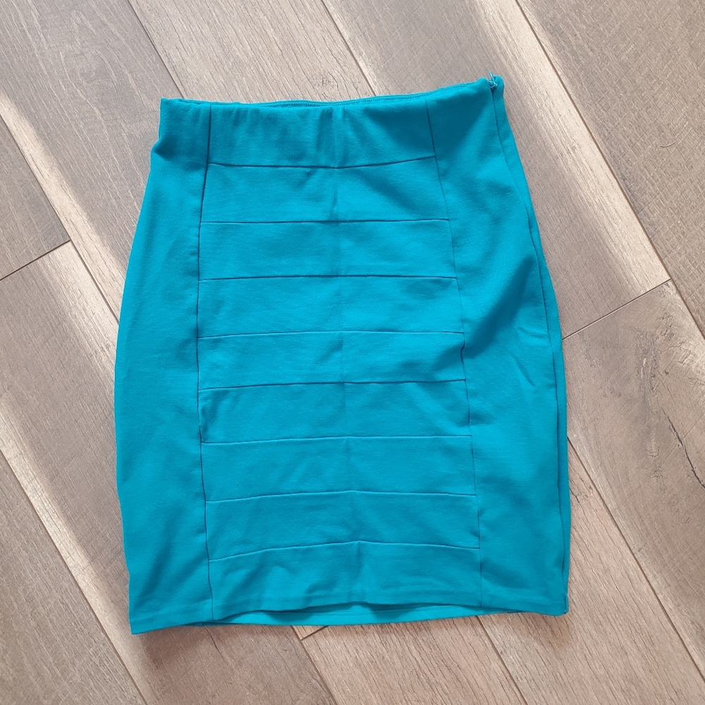 White House Black Market Turquoise bodycon skirt